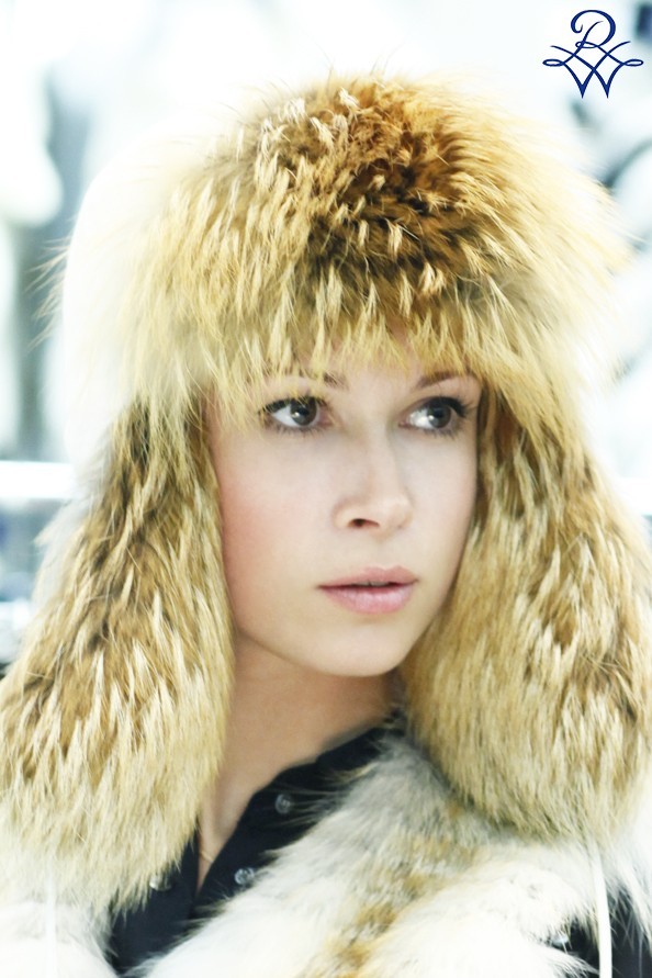 Женская шапка-ушанка из лисы и норки модель Ушанка Стильная лиса, норка белая NAFA