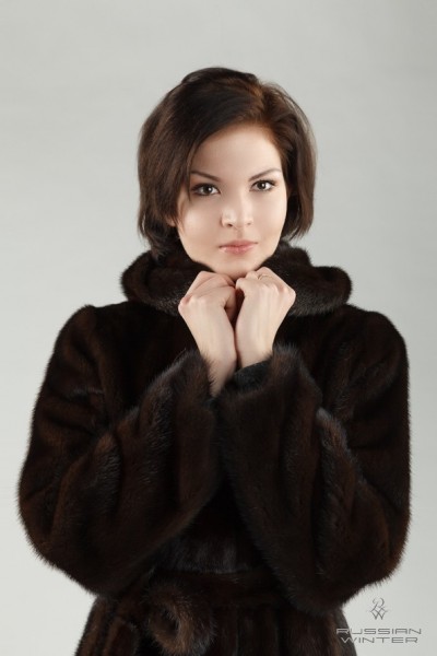 Норковая куртка с капюшоном и поясом коричневая женская модель8502 норка махагон