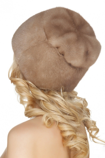 Норковая женская меховая бежевая шапка Мила норка пастель