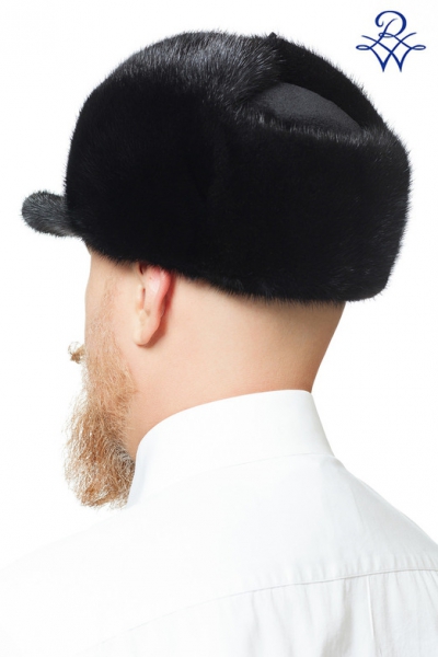 Меховая мужская шапка с козырьком и ушками из норки модель Борн норка стриженная, чёрная
